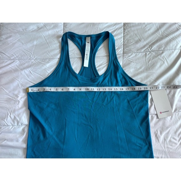 New Lululemon Swiftly Tech Racerback Tank 2.0 Race Size 14 Hawaiian Blue NWT - Picture 3 of 10